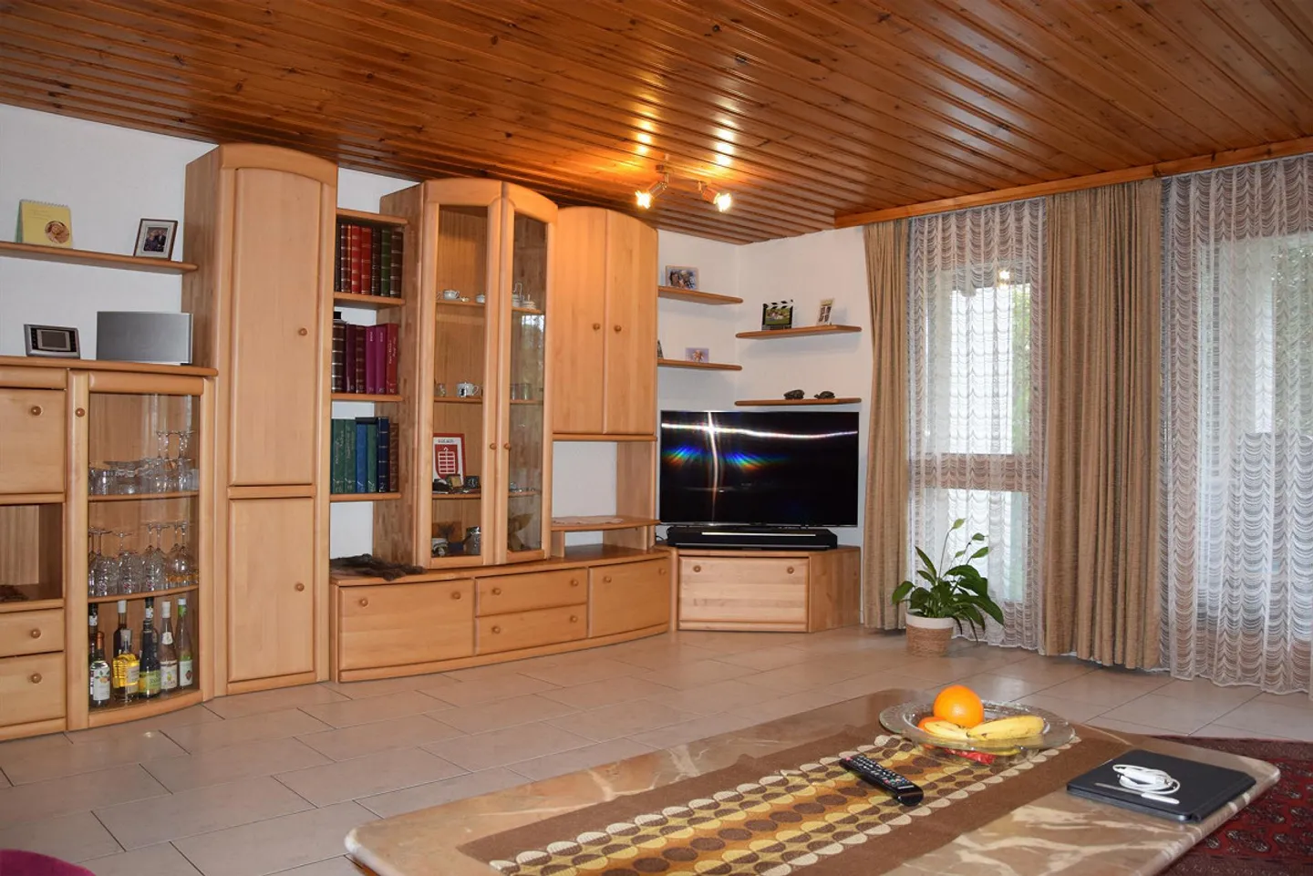 Appartement 4 pièces au 1er étage avec salle de bricolage et place de parking souterrain - Photo 7 sur 17