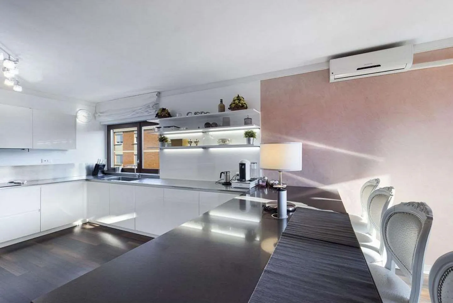 Prästigöse Wohnung im Herzen von Lugano - Foto 1 von 13