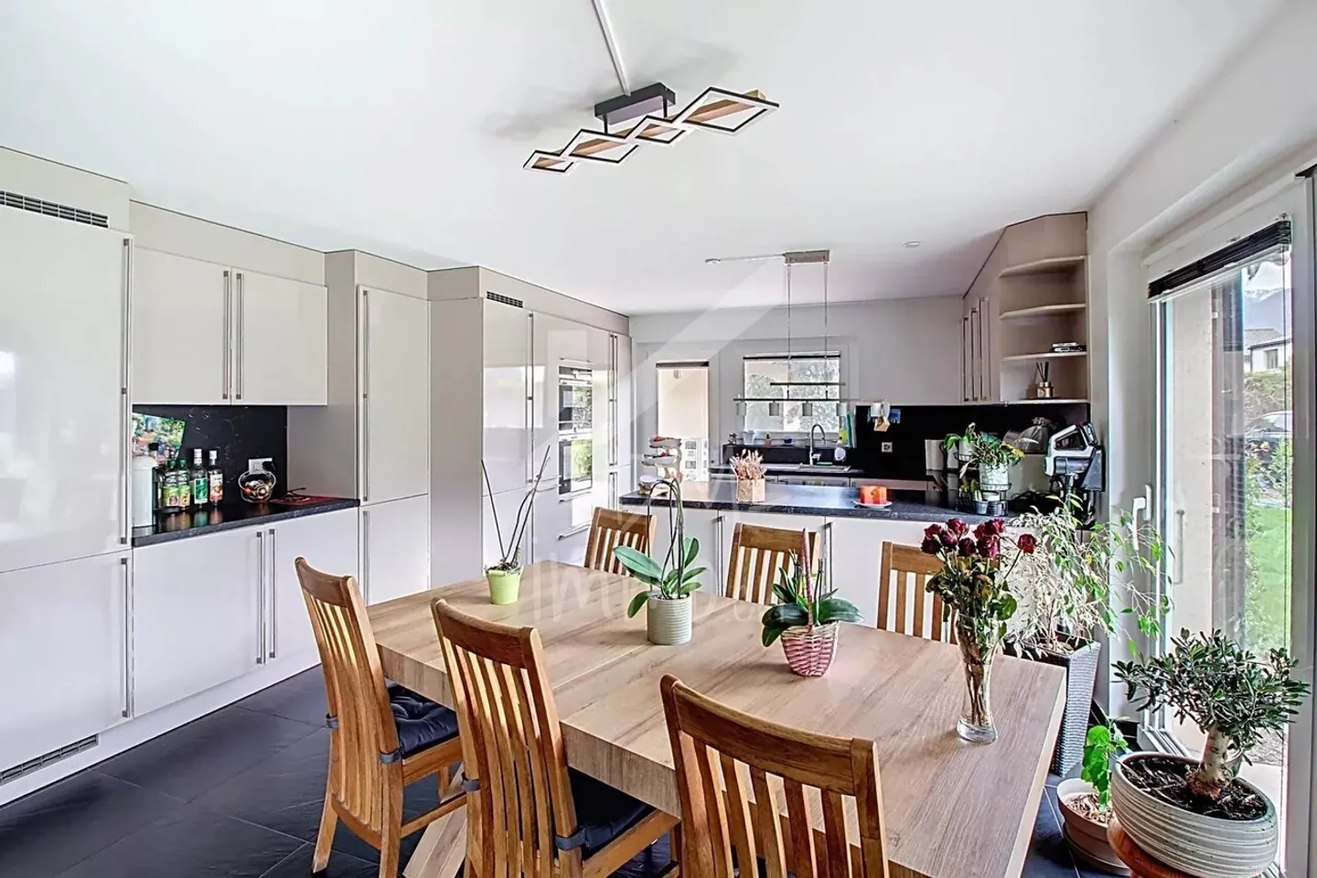 Magnificent family villa, very spacious and bright - Photo 3 of 8