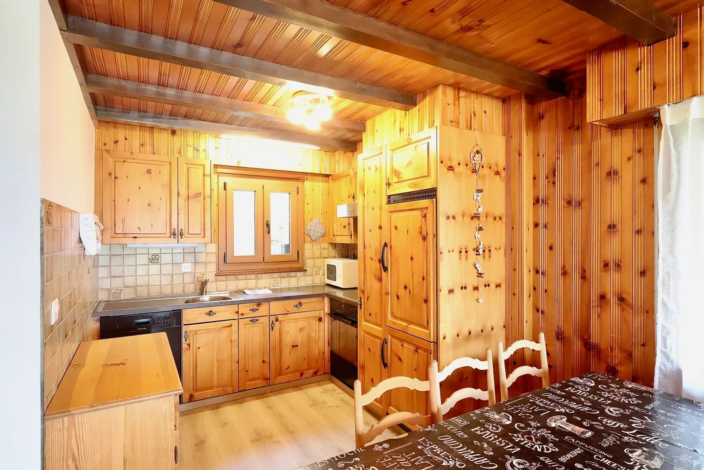 Chalet Incantevole in un Villaggio Montano Tranquillo - Foto 4 di 11
