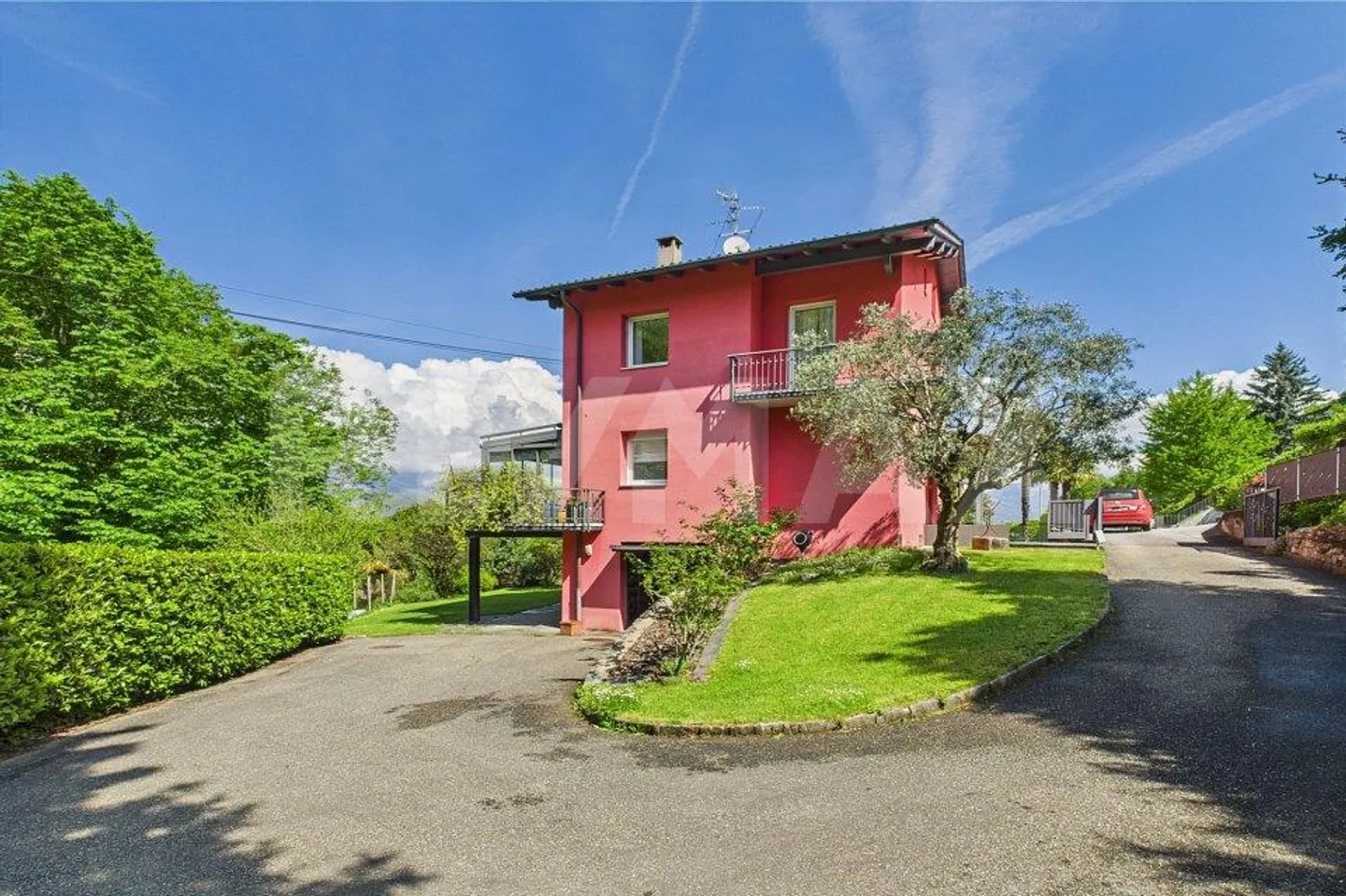 Villa individuelle avec jardin et intimité à Carabbia - Photo 3 sur 13