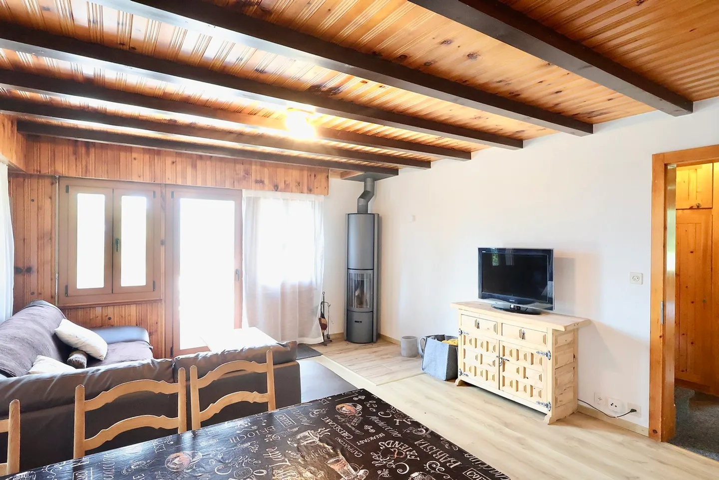 Chalet Incantevole in un Villaggio Montano Tranquillo - Foto 2 di 11