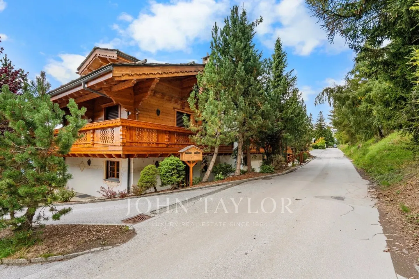 4.5P ski-in/ski-out apartment in Crans-Montana - Plans-Mayens - Photo 12 of 12
