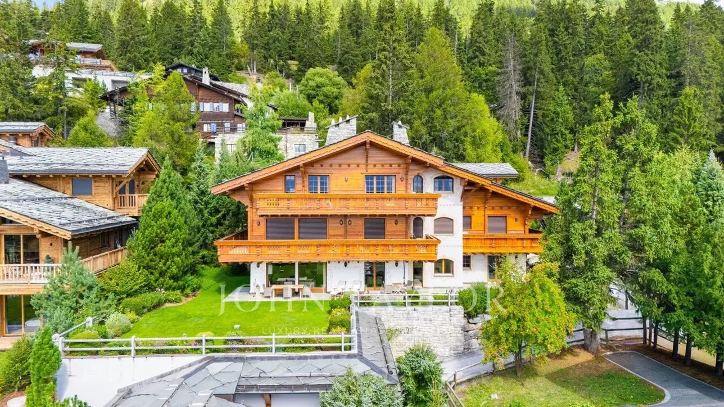 4.5P ski-in/ski-out apartment in Crans-Montana - Plans-Mayens - Photo 2 of 12