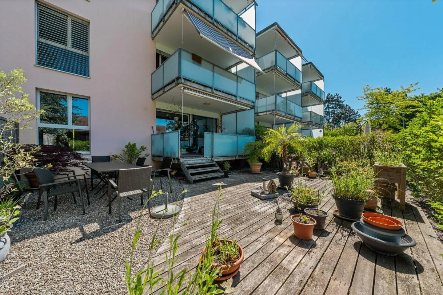 APPARTAMENTO IN CITTÀ QUASI NUOVO - Foto 2 di 11