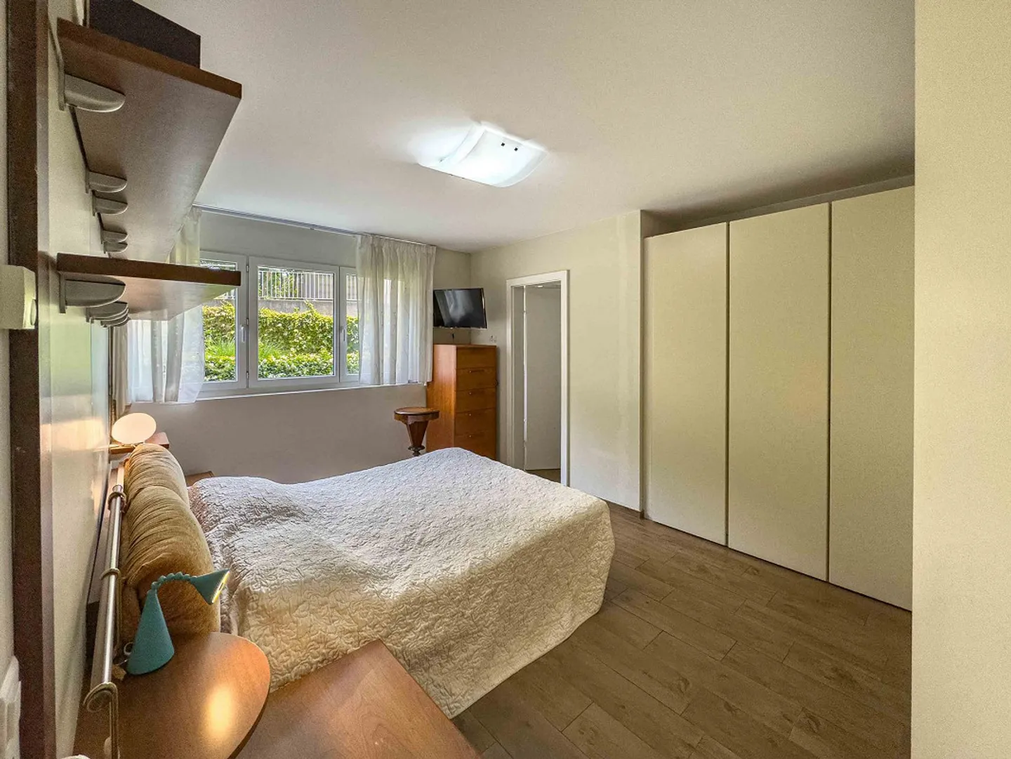 Geräumige 5.5-Zimmer-Wohnung mit Garten in Mendrisio - Foto 3 von 13