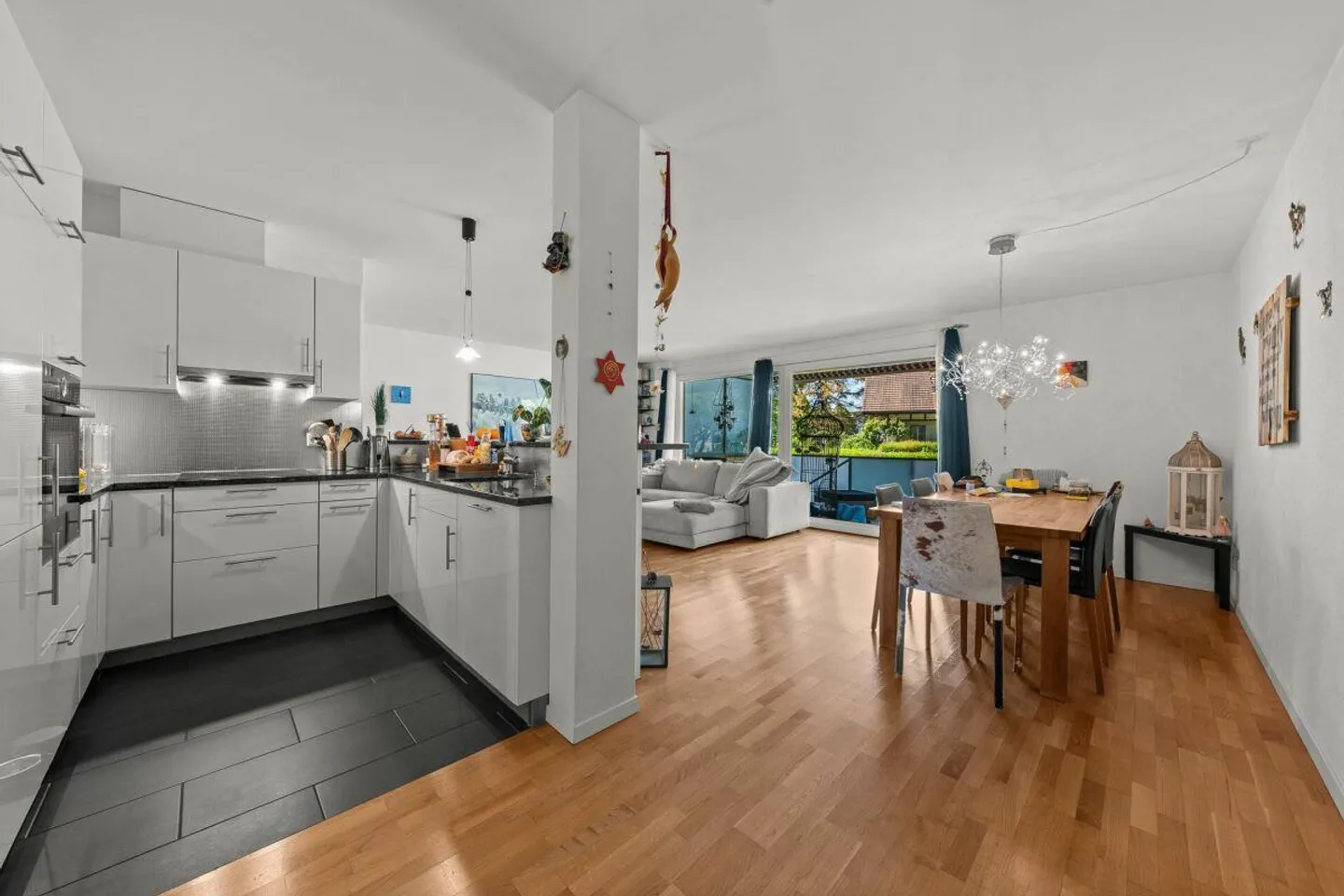 APPARTAMENTO IN CITTÀ QUASI NUOVO - Foto 5 di 11