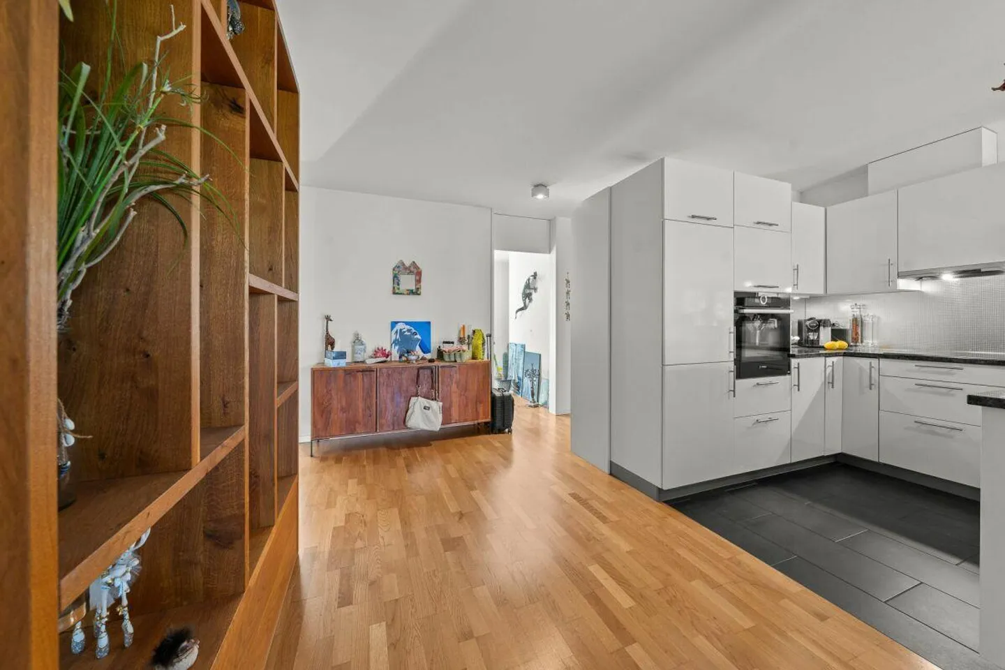 APPARTAMENTO IN CITTÀ QUASI NUOVO - Foto 7 di 11