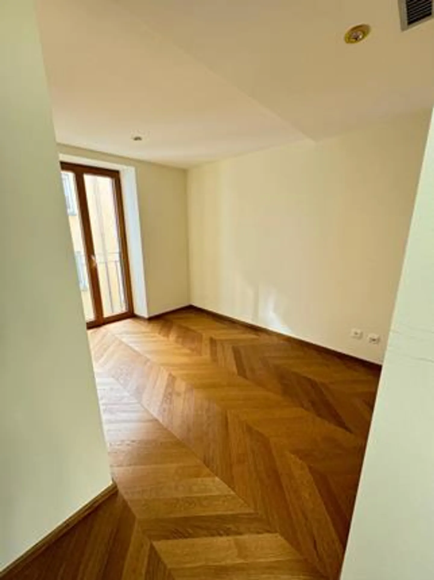 4.5 Hochwertige Wohnung zur Miete im Zentrum von Lugano - Foto 17 von 20