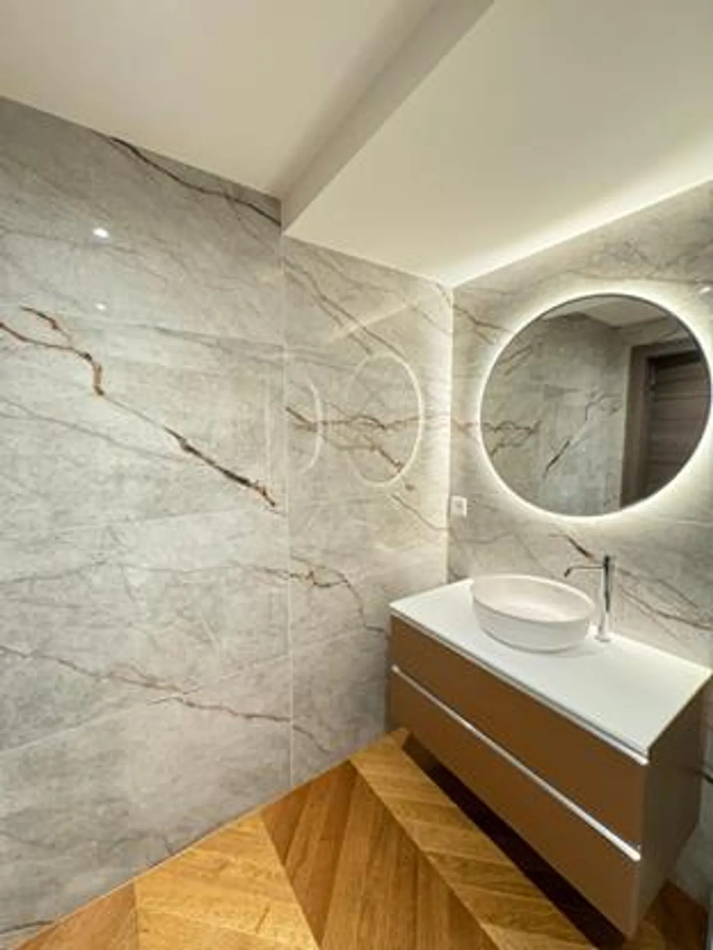 4.5 Hochwertige Wohnung zur Miete im Zentrum von Lugano - Foto 19 von 20