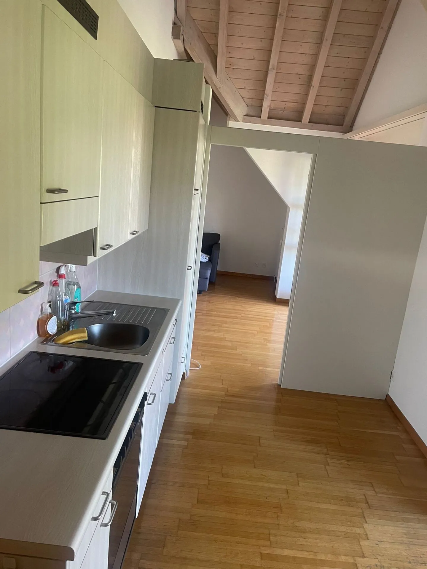 Geräumige 2.5-Zimmerwohnung sucht Mieter! - Foto 2 von 7
