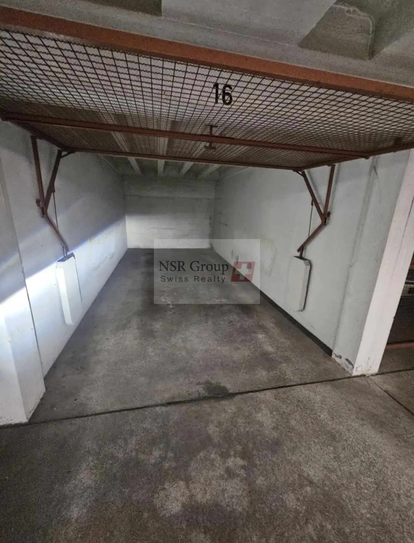 BOX FOR RENT? MALAGNOU - Photo 2 of 2
