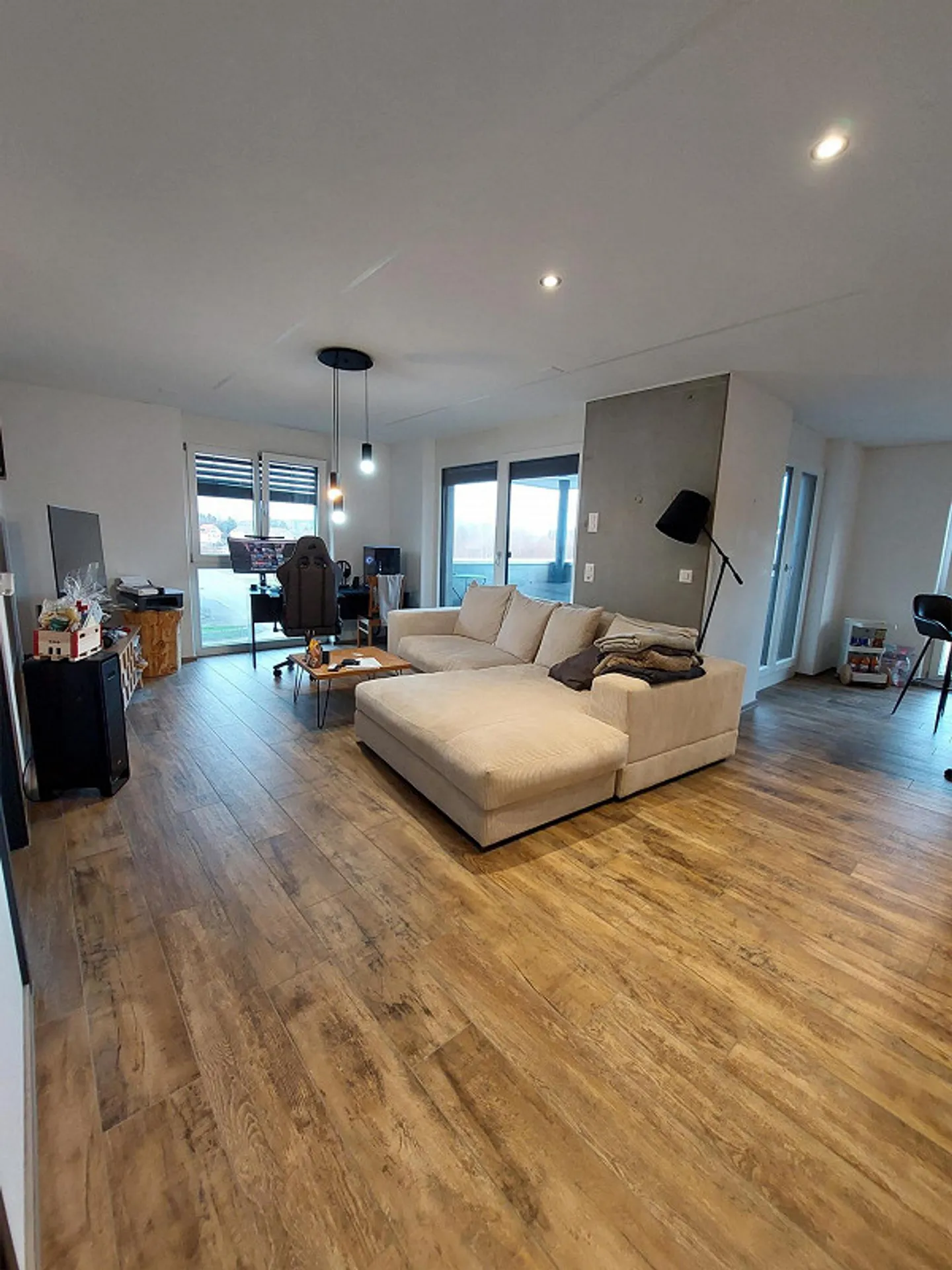 Modern 2.5 Room Apartment Near the Train Station - Photo 1 of 7