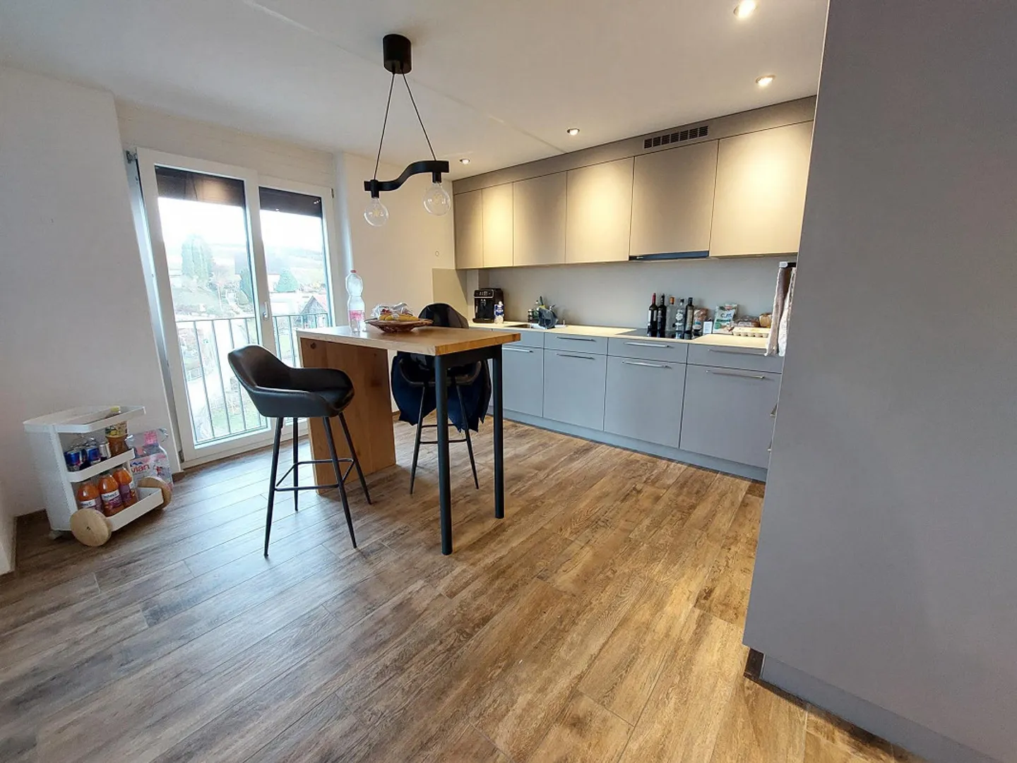 Modern 2.5 Room Apartment Near the Train Station - Photo 2 of 7