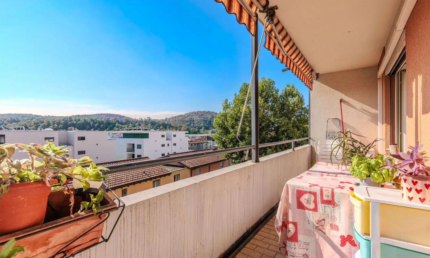 OPPORTUNITÉ - APPARTEMENT DE 4,5 PIÈCES À STABIO - Photo 2 sur 10