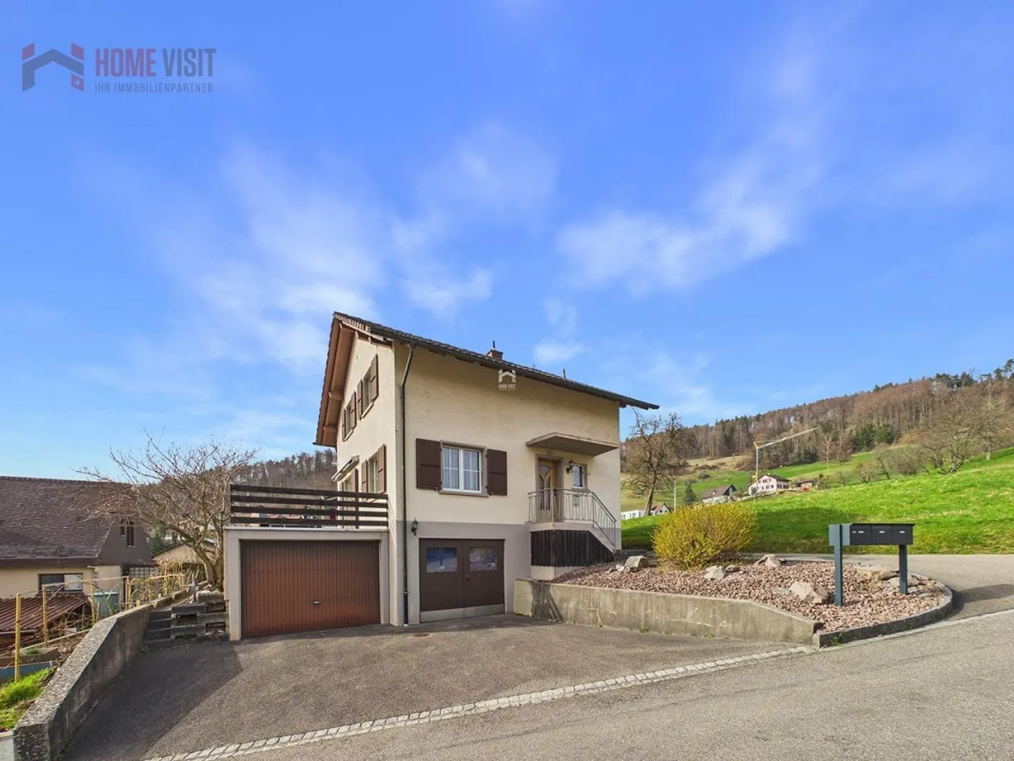 Single-family house with winter garden and beautiful valley view in the countryside - Photo 19 of 20