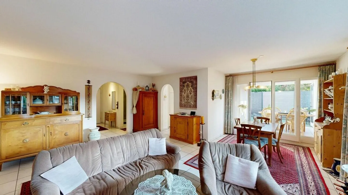 Bright 4.5-room apartment with 2 winter gardens, patio and underground parking... - Photo 2 of 39