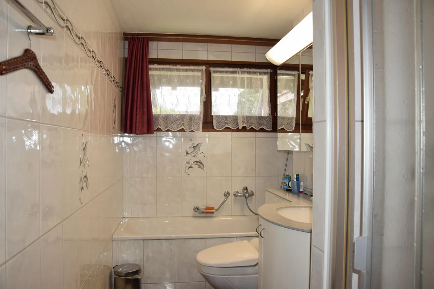 Appartement 4 pièces au 1er étage avec salle de bricolage et place de parking souterrain - Photo 11 sur 17