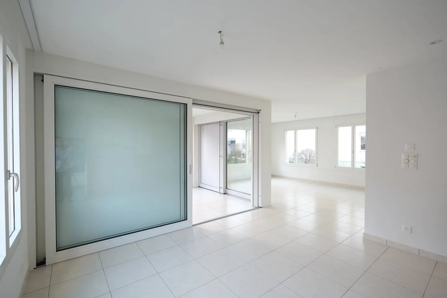 4.5 Z'-Apartment on the 1st floor with hobby room, cellar and two parking spaces - Photo 2 of 13