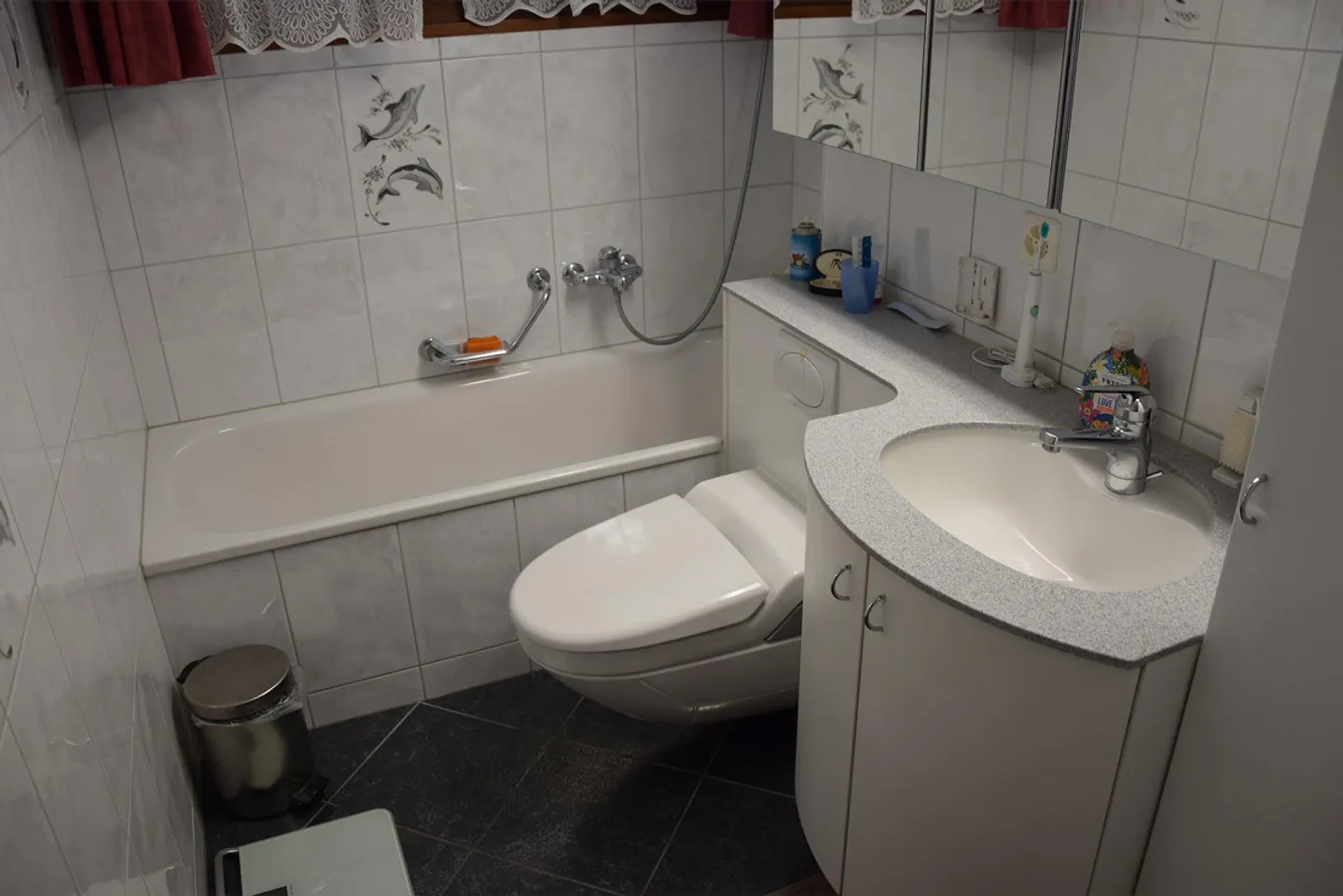 Appartement 4 pièces au 1er étage avec salle de bricolage et place de parking souterrain - Photo 12 sur 17