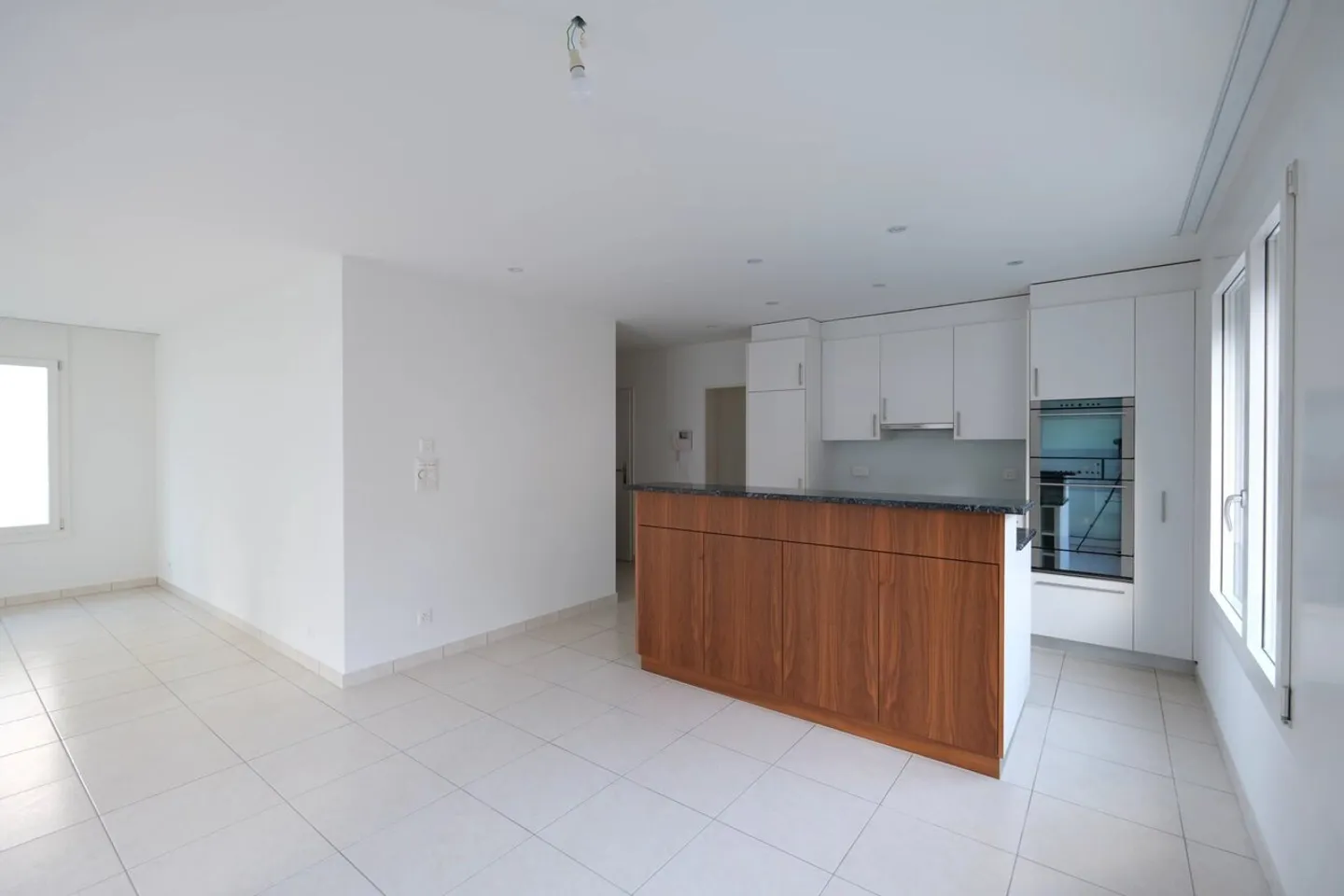 4.5 Z'-Apartment on the 1st floor with hobby room, cellar and two parking spaces - Photo 6 of 13