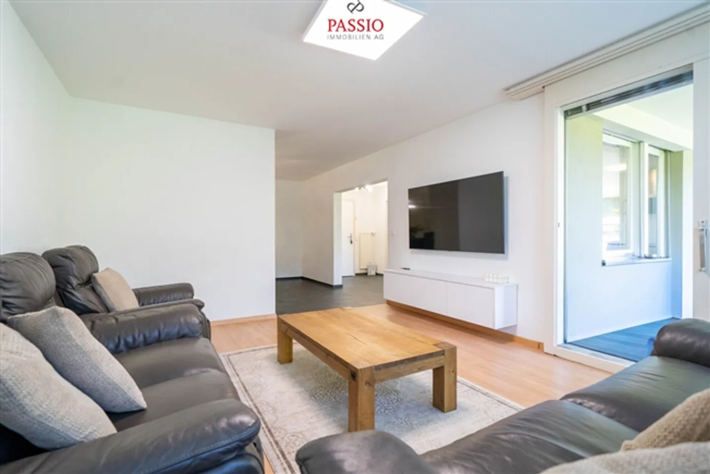 Well-kept 6-room family apartment in a quiet location with top connections - Photo 7 of 20