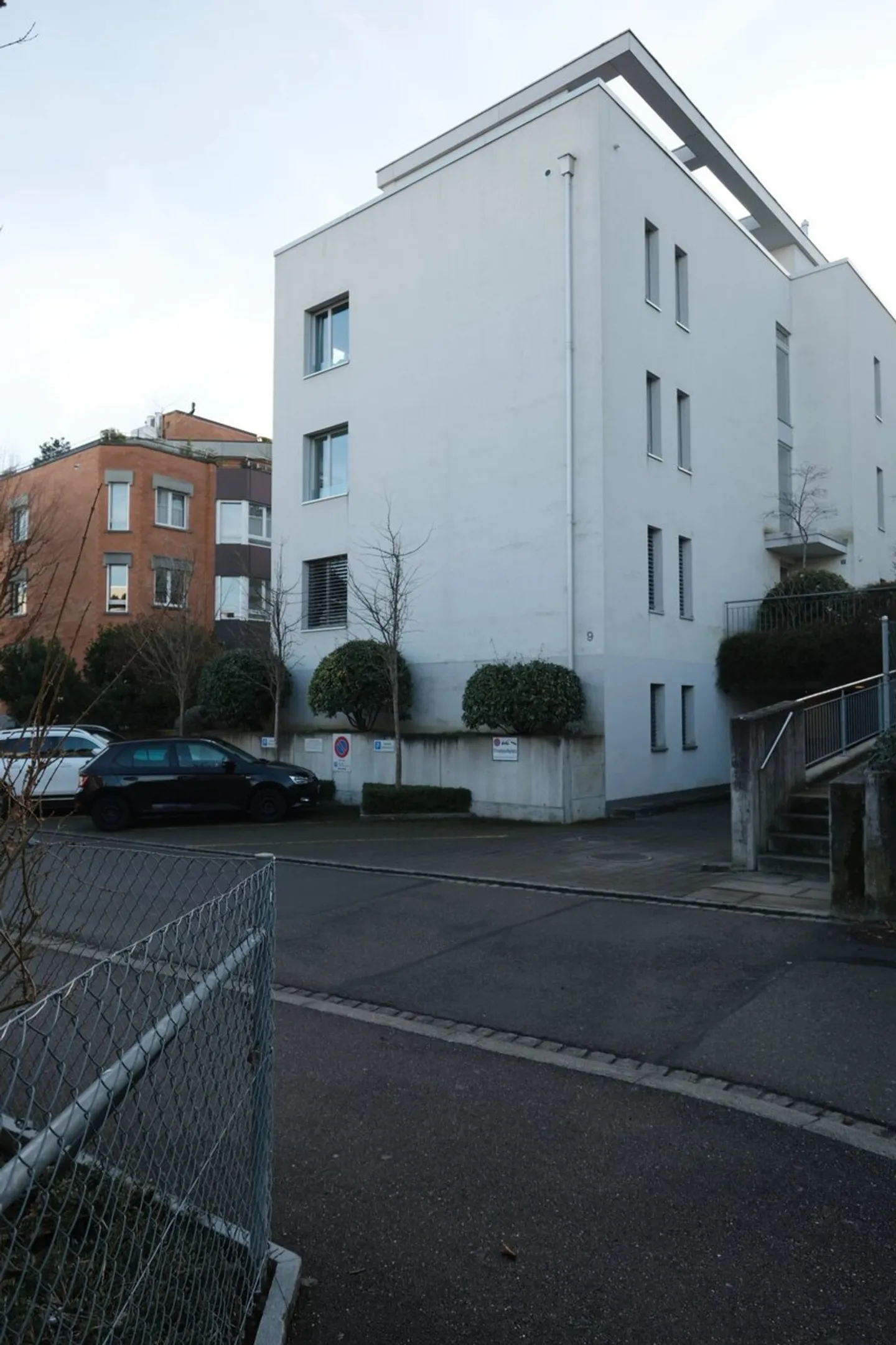 4.5 Z'-Apartment on the 1st floor with hobby room, cellar and two parking spaces - Photo 9 of 13