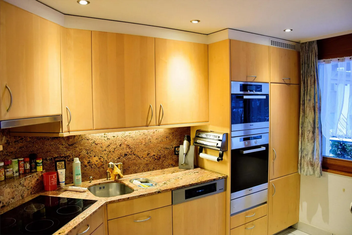 Appartement 4 pièces au 1er étage avec salle de bricolage et place de parking souterrain - Photo 14 sur 17