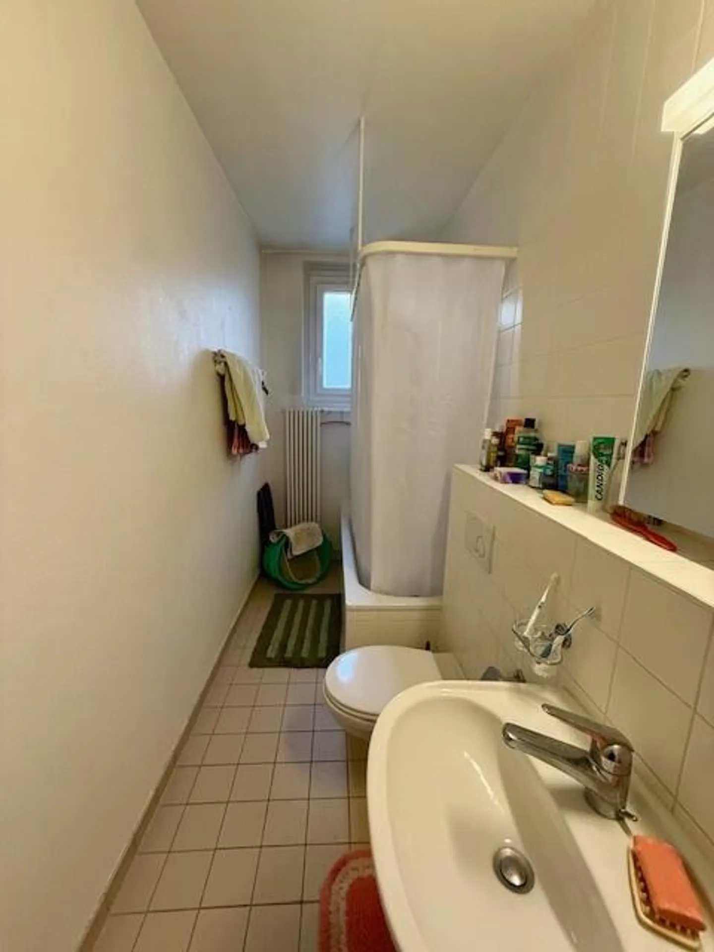 A stone's throw from Lausanne train station - Photo 4 of 4