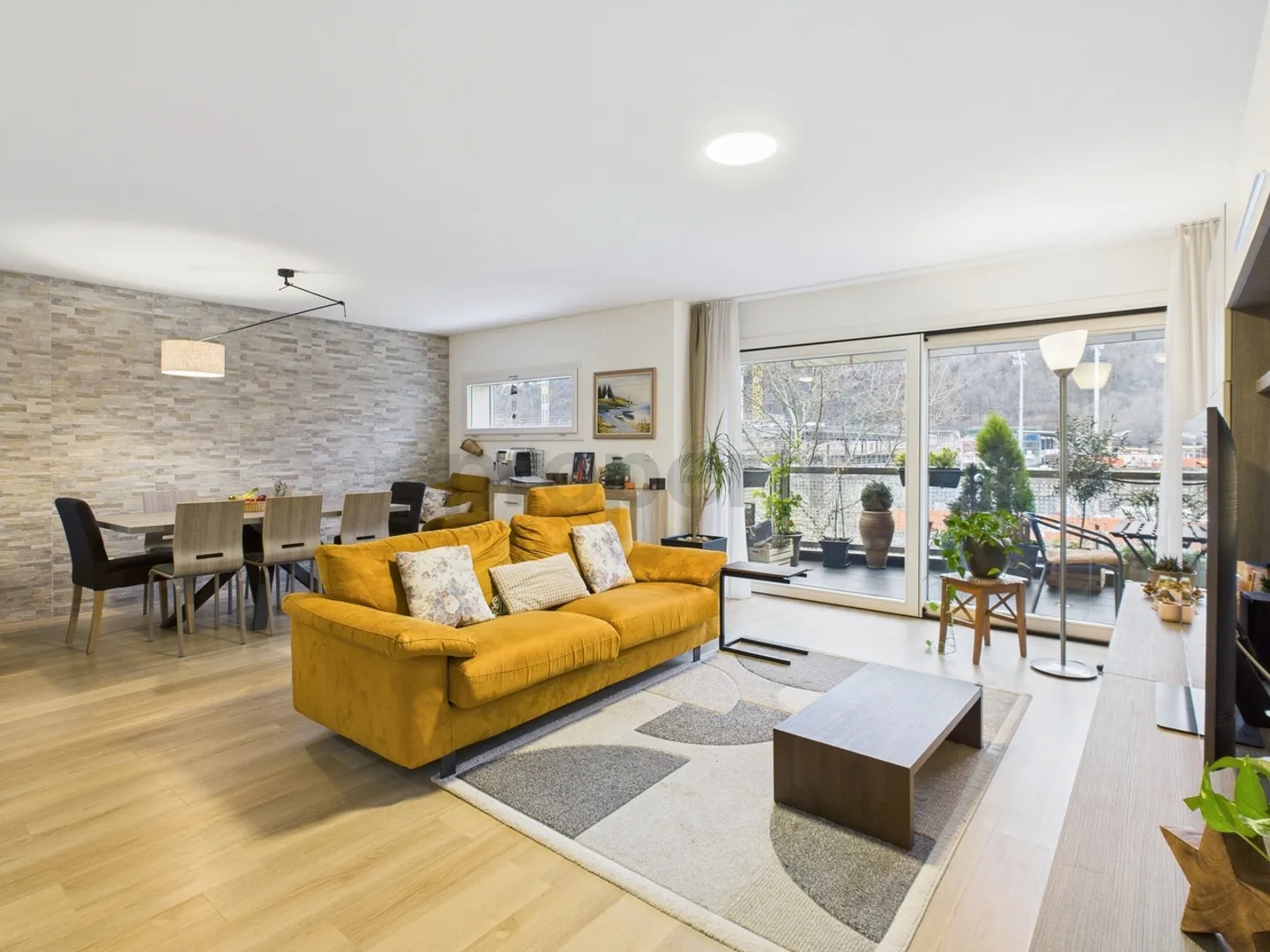 Appartamento Elegante nel Cuore di Lugano: Comfort e Stile in una Posizione Privilegiata - Foto 1 di 10