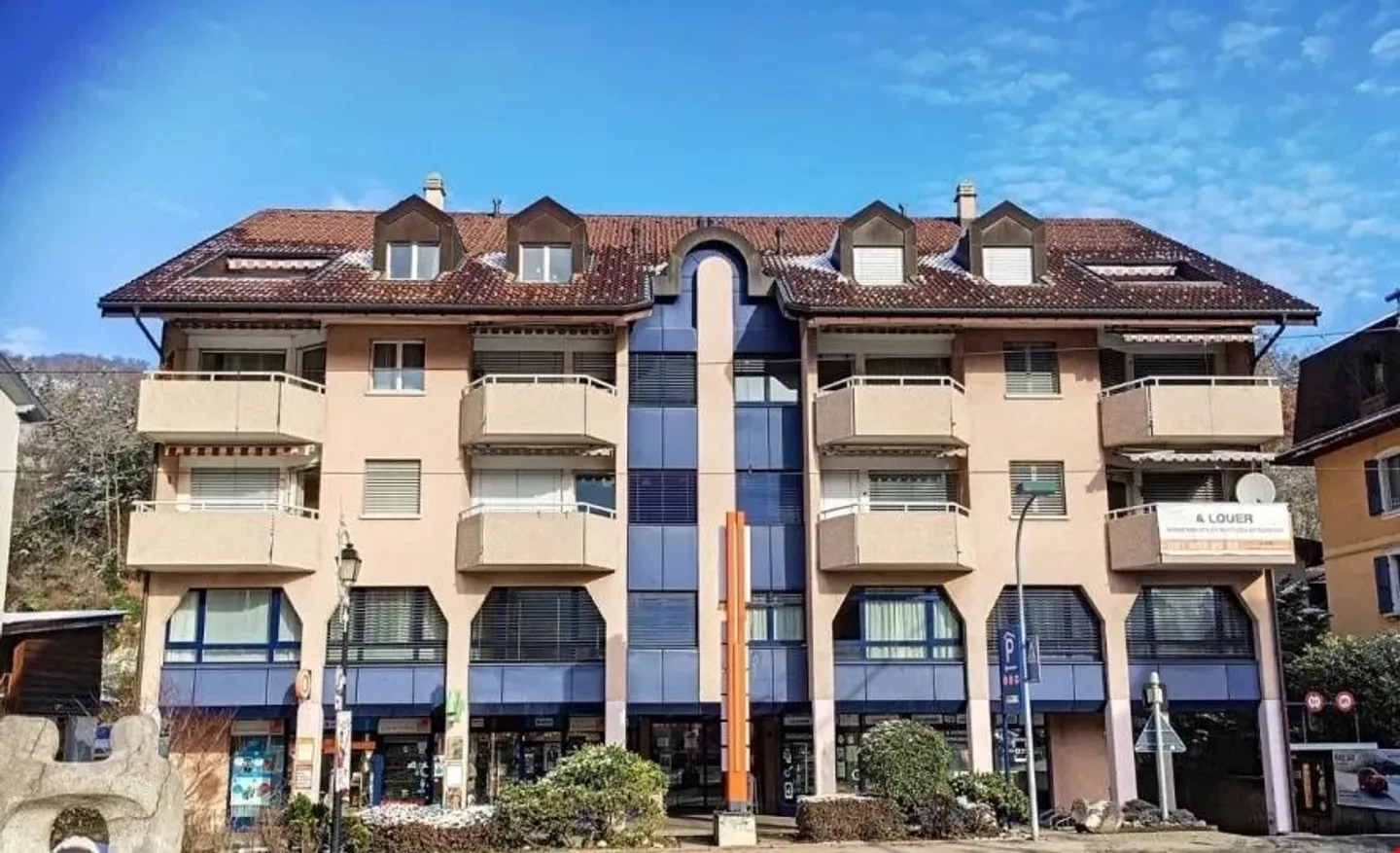 A 2 km dall'autostrada nel centro Migros, spazio commerciale, parcheggio - Foto 2 di 3