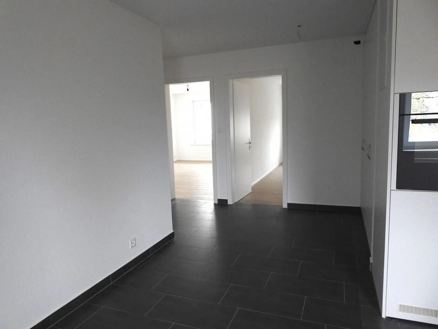 Appartamento moderno in una posizione tranquilla - Foto 3 di 8