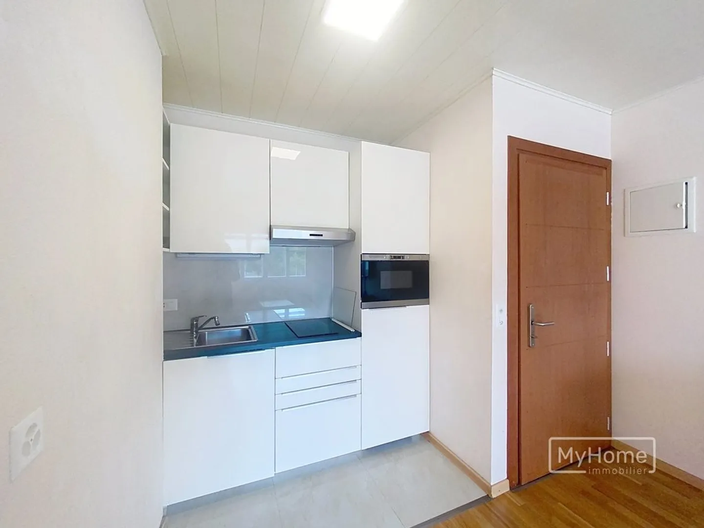 Large studio ideally located in Crissier! - Photo 1 of 6