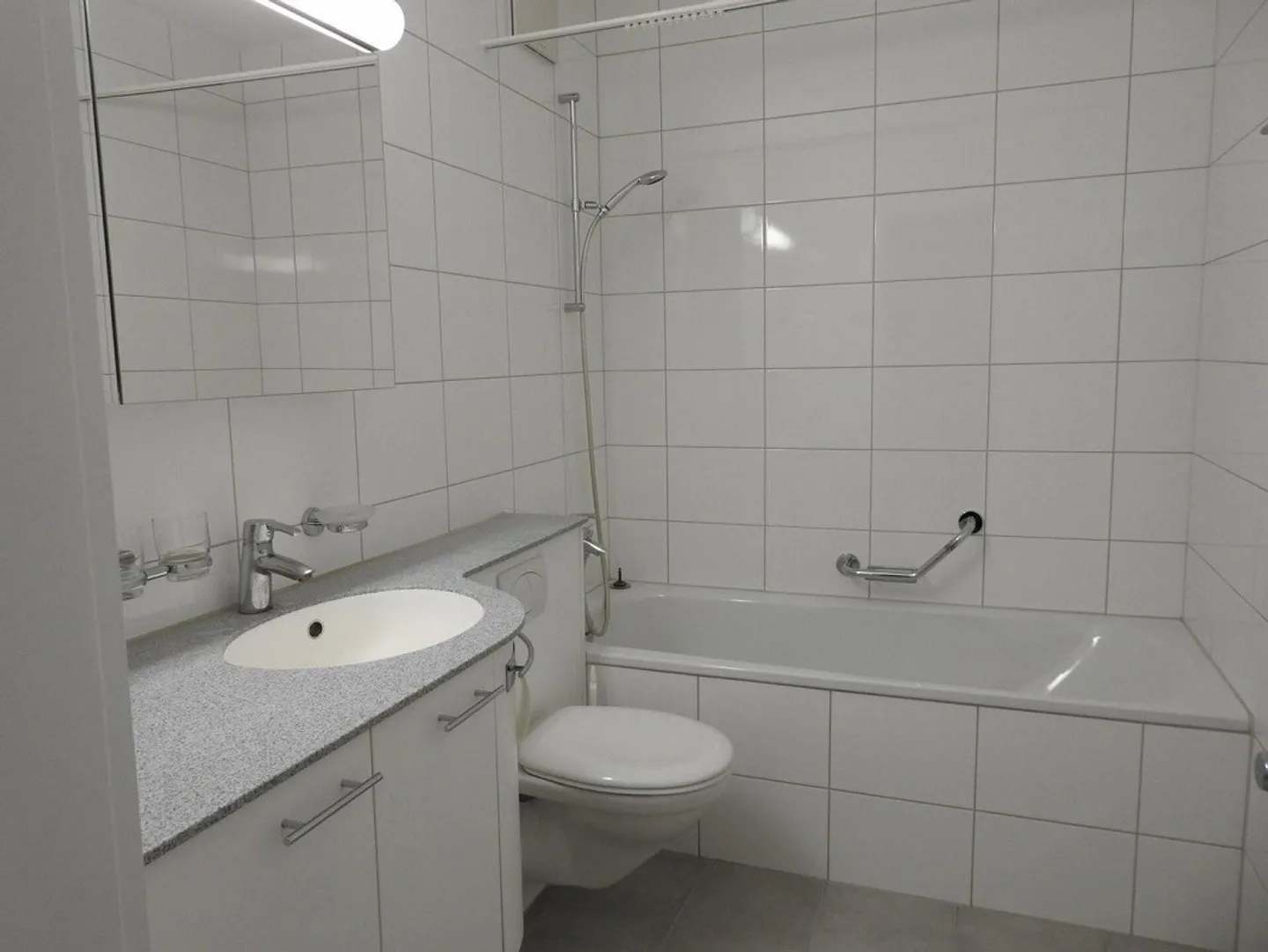 Appartamento moderno in una posizione tranquilla - Foto 8 di 8