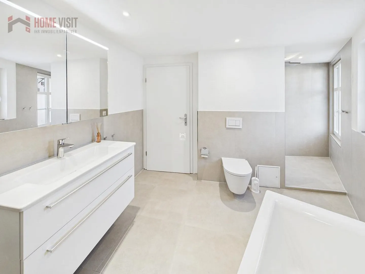 Living with History - High-Quality First Occupancy in Lampenberg - Photo 7 of 10