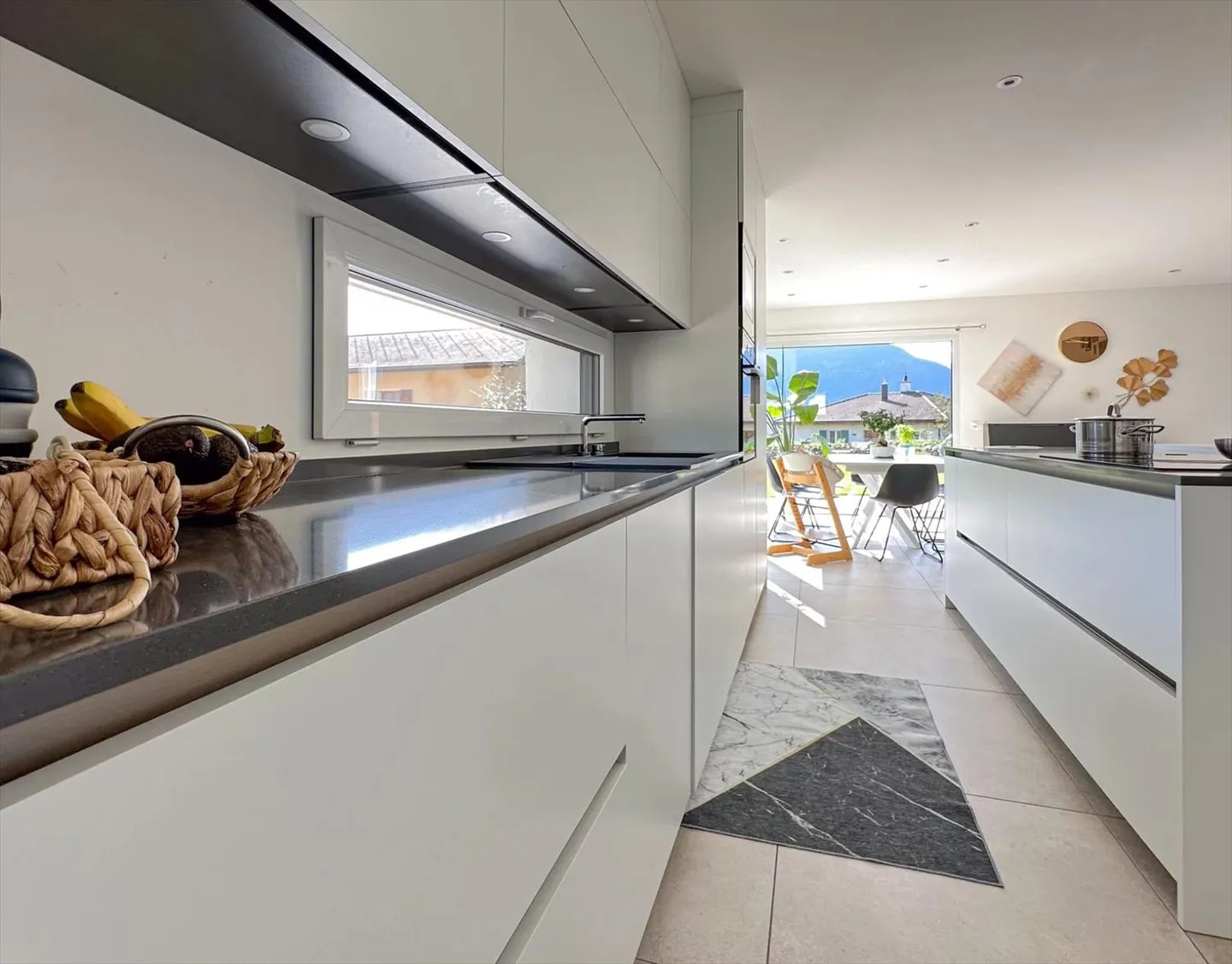 Crans-Montana Region | Magnificent Individual Modern Villa - Photo 5 of 12