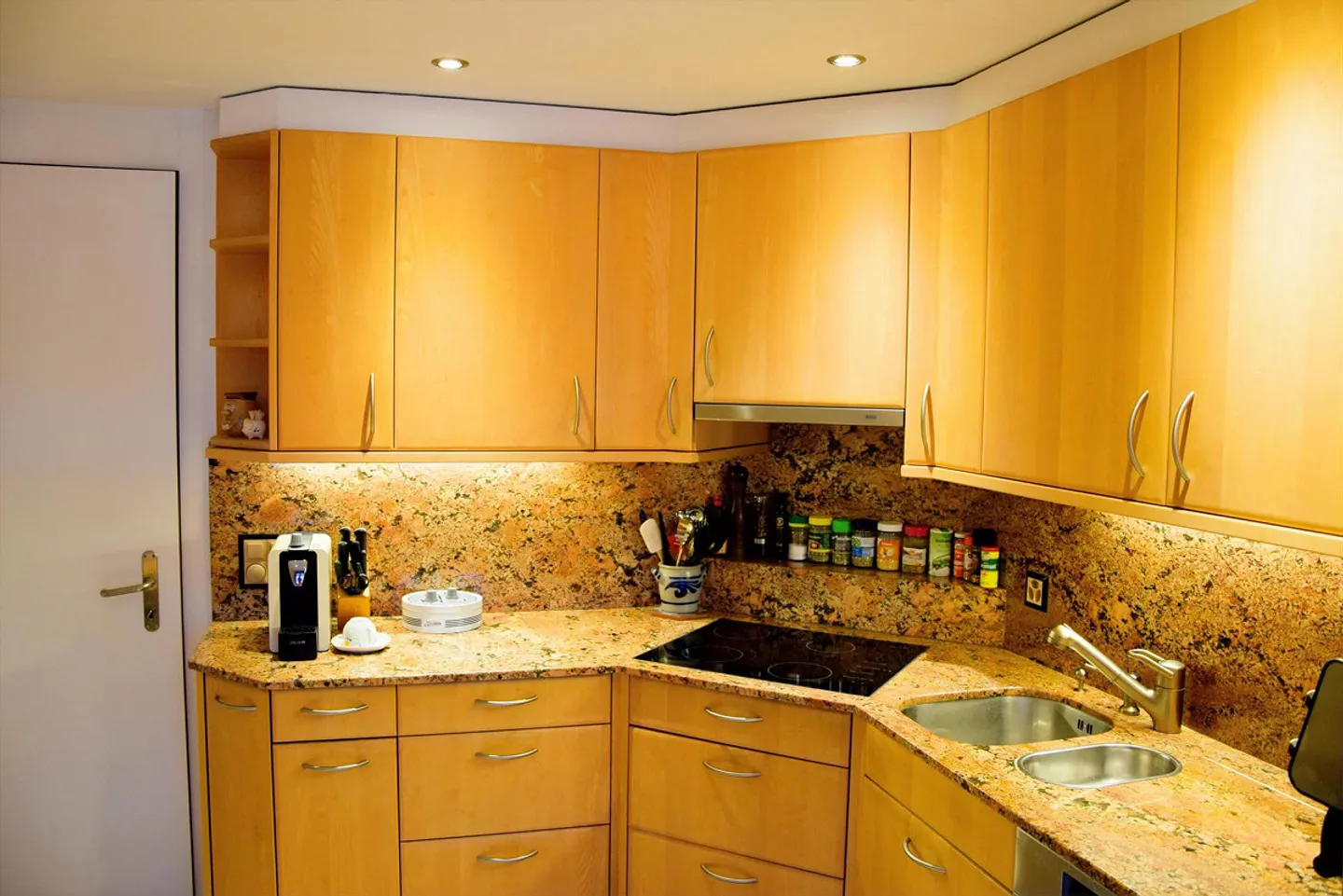 Appartement 4 pièces au 1er étage avec salle de bricolage et place de parking souterrain - Photo 15 sur 17