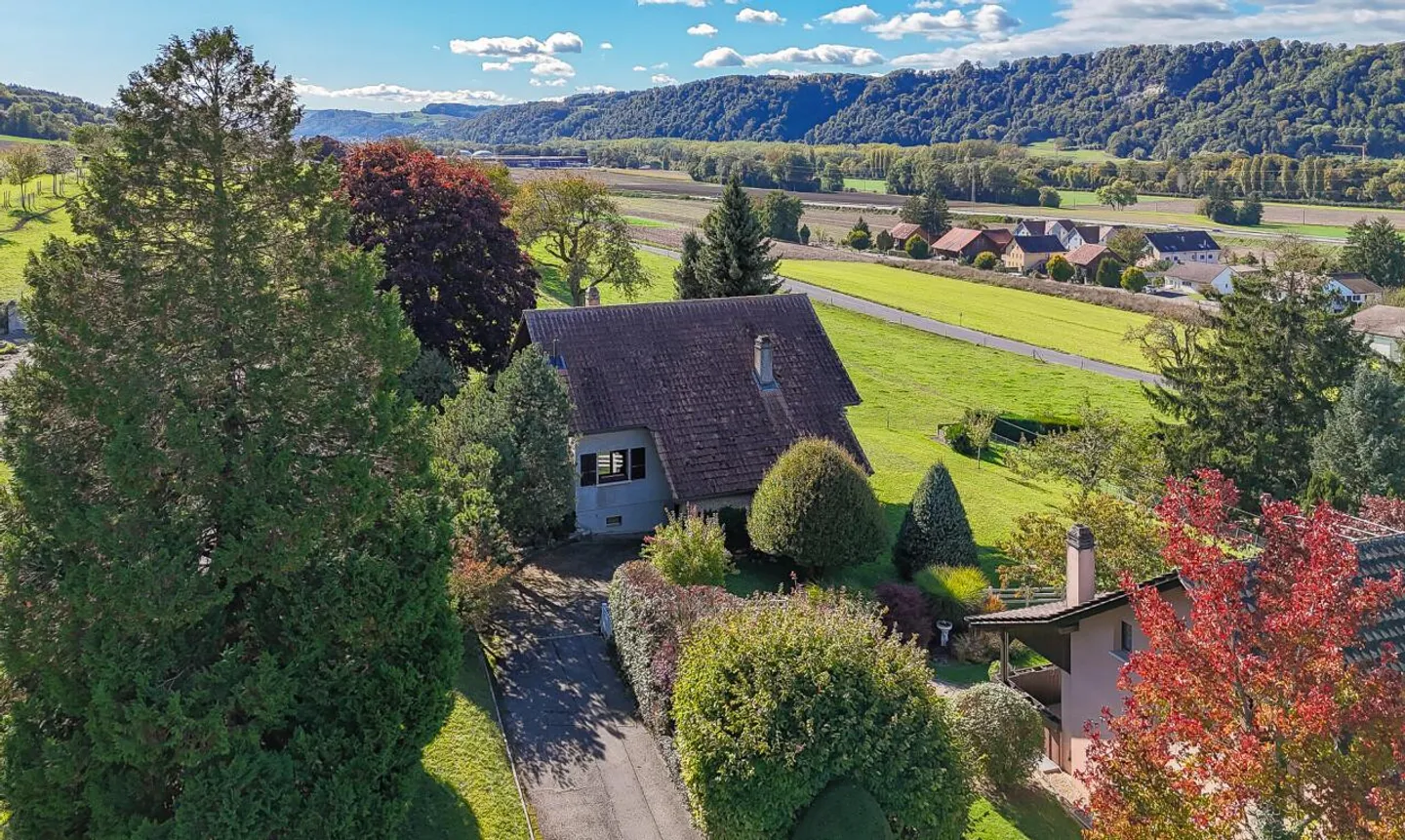 Lumière, espace et potentiel: Charmante villa individuelle avec jardin - Photo 1 sur 11