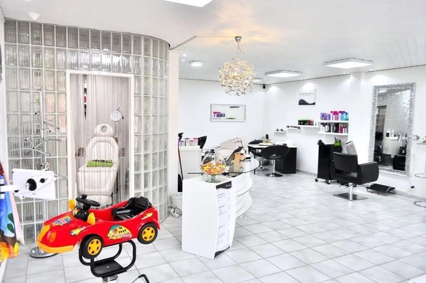 Retail Space - Photo 1 of 5
