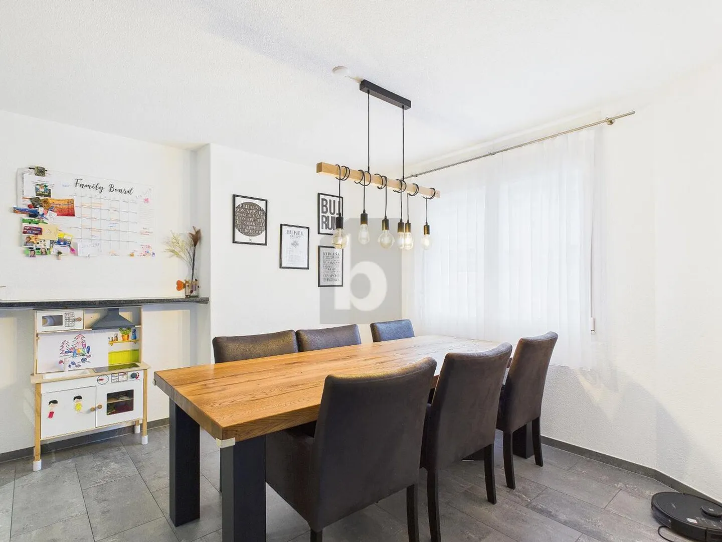 Appartamento spazioso 5.5 locali - Foto 3 di 6