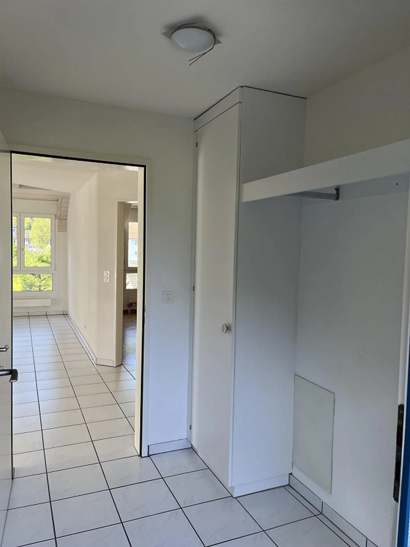 Belle, lumineuse appartement de 3.5 pièces avec grande galerie - Photo 2 sur 14
