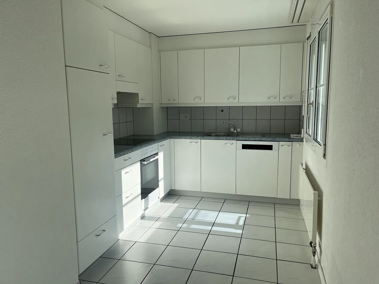 Belle, lumineuse appartement de 3.5 pièces avec grande galerie - Photo 5 sur 14