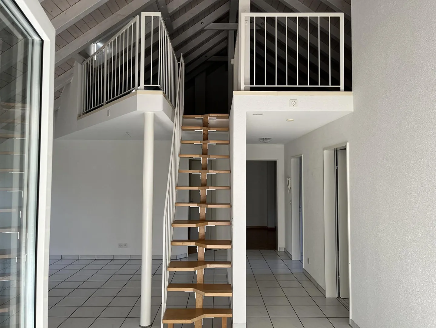 Belle, lumineuse appartement de 3.5 pièces avec grande galerie - Photo 10 sur 14