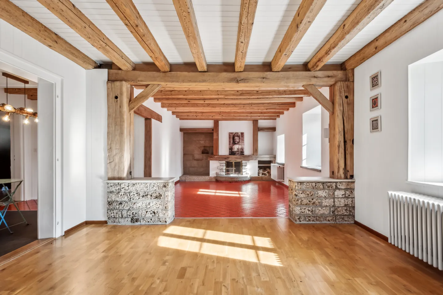 Maison de caractère à Daillens avec grand dépôt polyvalent - Photo 3 sur 15