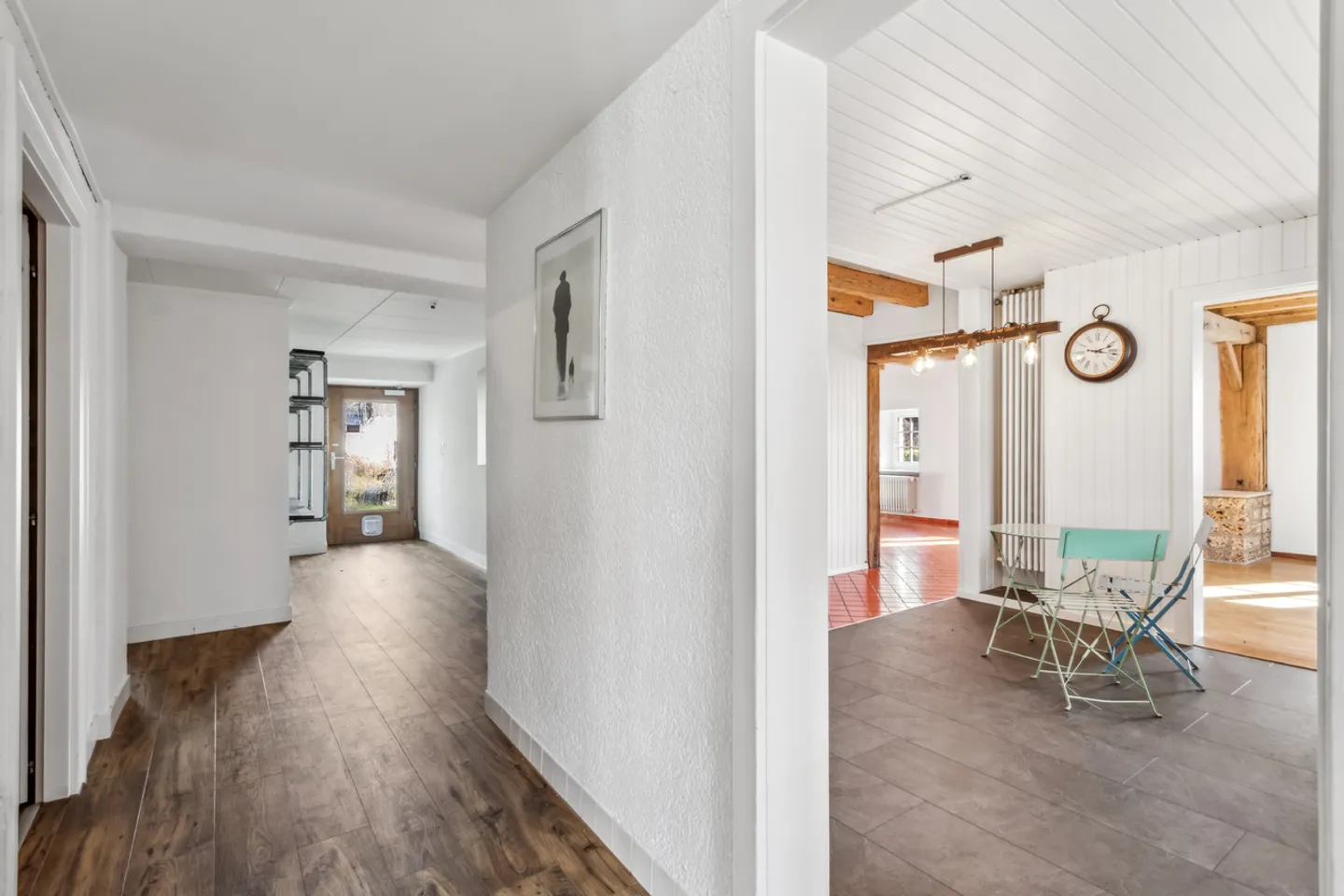 Maison de caractère à Daillens avec grand dépôt polyvalent - Photo 5 sur 15