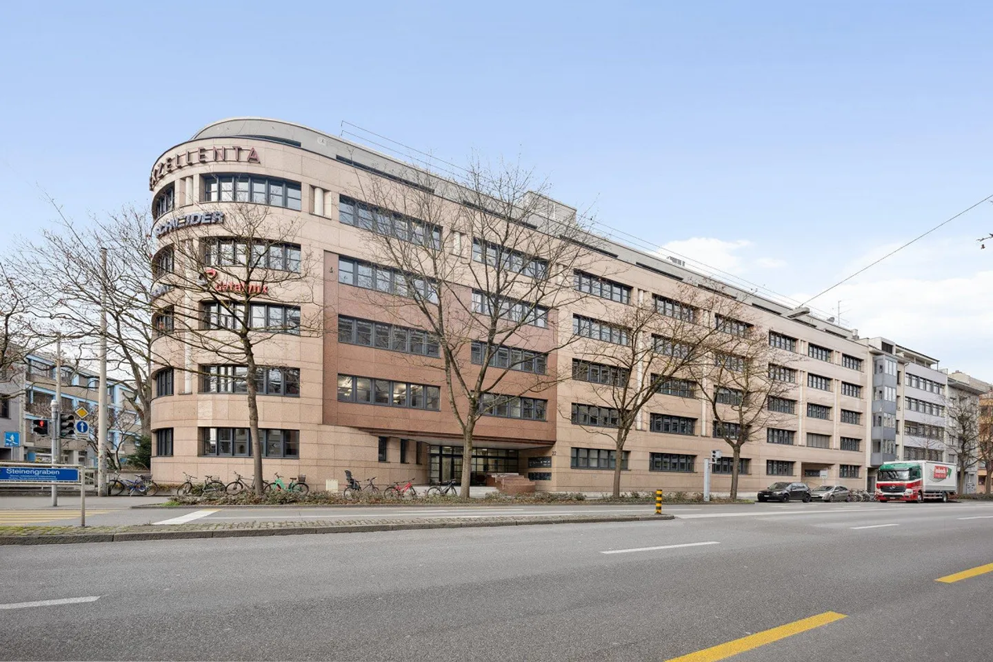 Indirizzo d'ufficio di prima classe a Basilea-Città - Foto 1 di 13