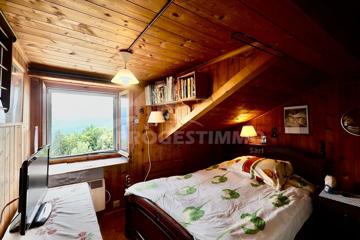 Beautiful apartment with a view - Photo 6 of 10