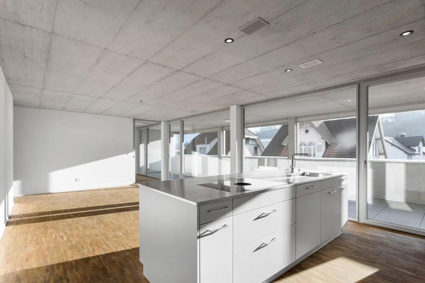 Attico esclusivo in bellissimo edificio multifamiliare - Foto 4 di 11