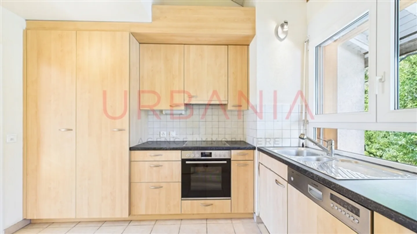 Beautiful apartment of 191m² with terrace and mezzanine - Photo 14 of 16