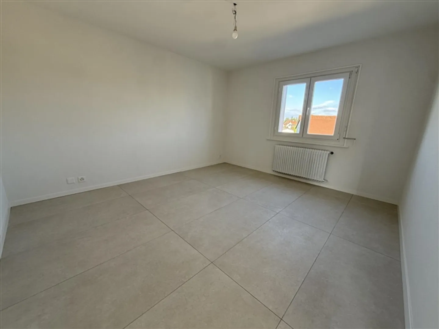 Appartamento 3,5 locali, completamente ristrutturato a Corcelles-près-Payerne - Foto 8 di 9